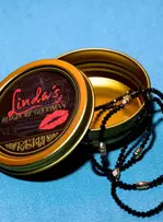 Gastronomie et accessoires : Caviar Kaspia lance une collection de bijoux
