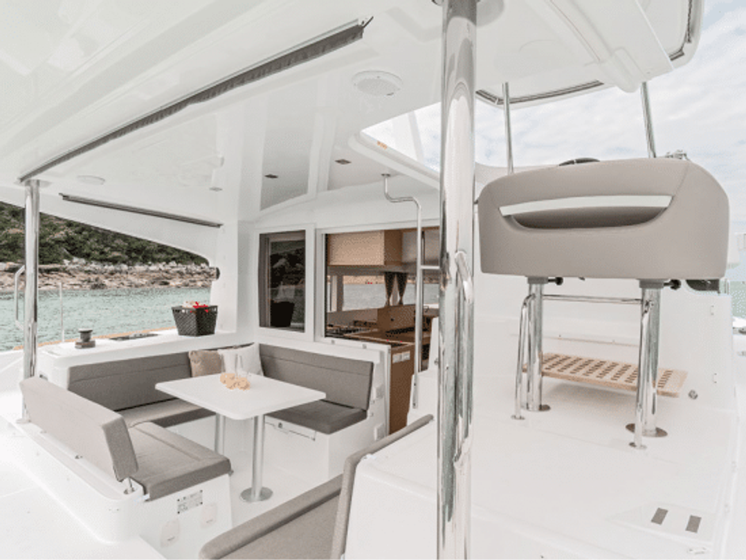 bateau moteur luxe